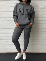 sz2308110421666924_00