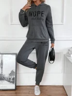 sz2308110421666924_03