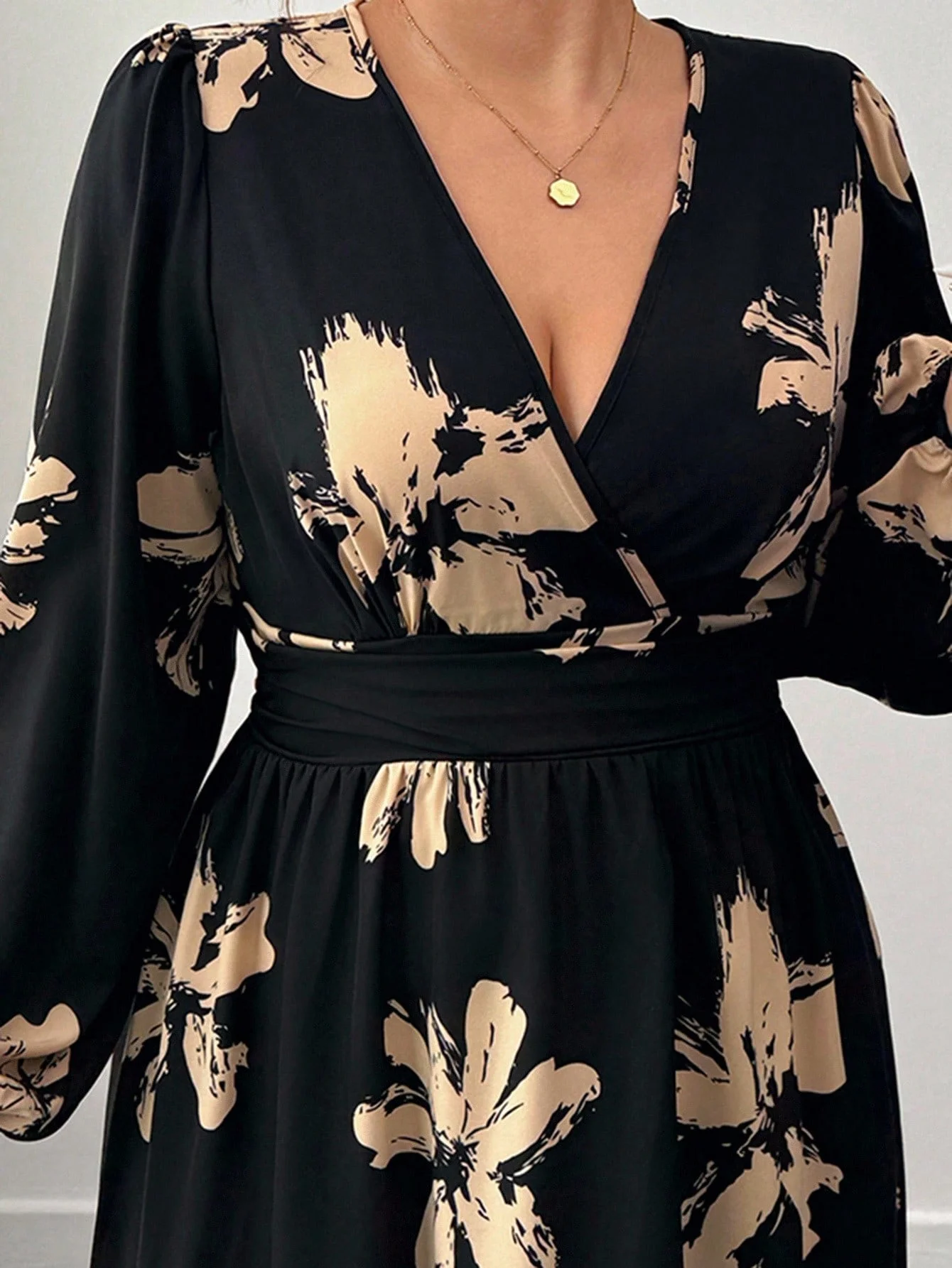 sz25062976943233030_06