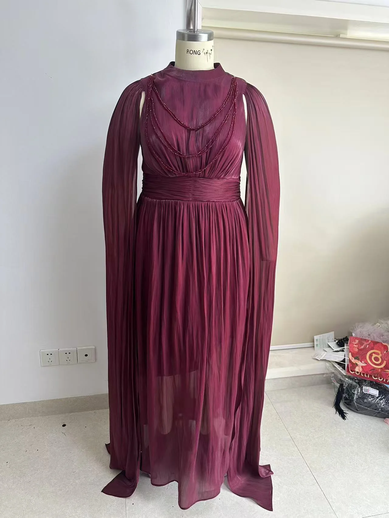 sz25082934359557034_11