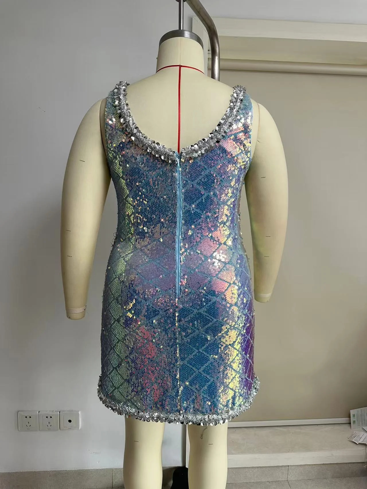 sz25101423894101891_12