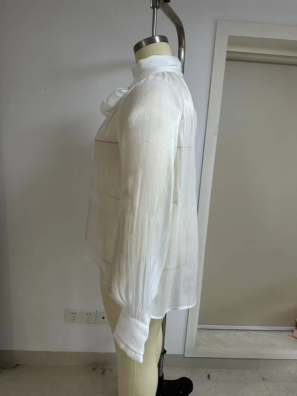 sz25101475795380893_11